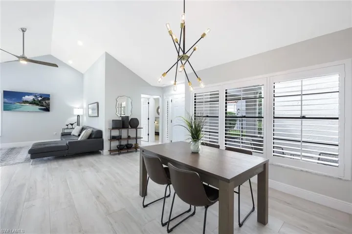 714 Reef Point Cir, Naples, Florida 34108