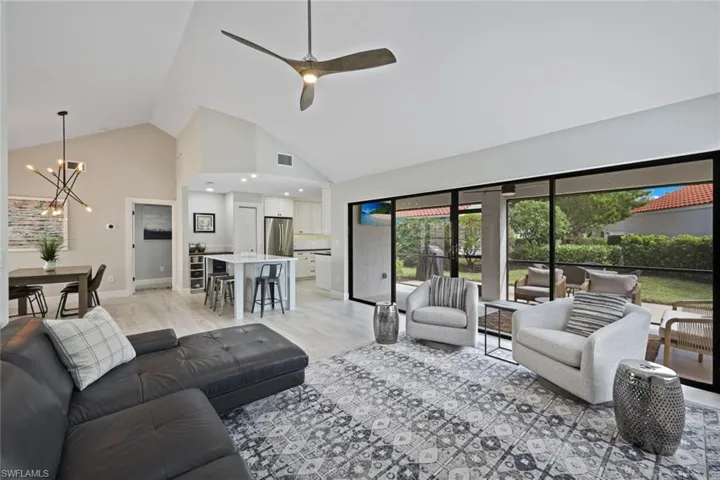 714 Reef Point Cir, Naples, Florida 34108