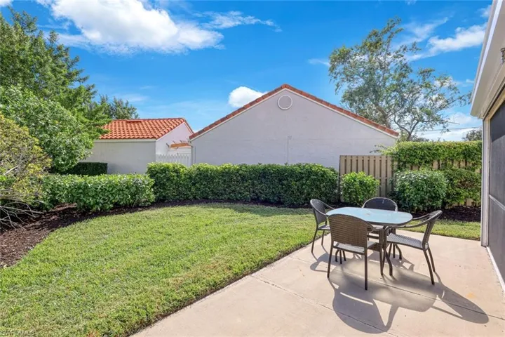 714 Reef Point Cir, Naples, Florida 34108