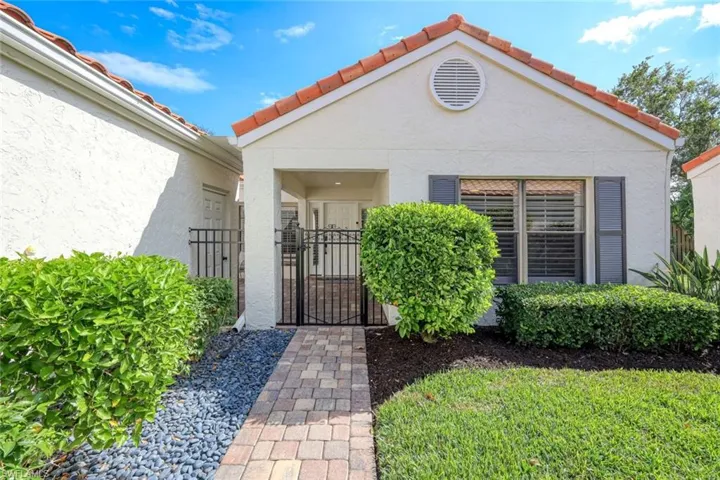 714 Reef Point Cir, Naples, Florida 34108