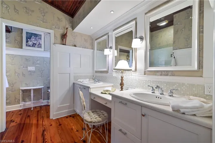 Primary Bathroom Double sinks and makeup table