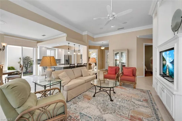 Light and bright great room