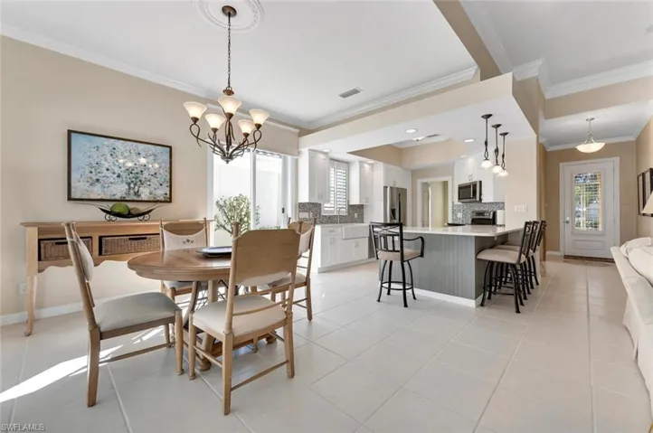 5029  Jarvis  LN, Naples, FL 34119