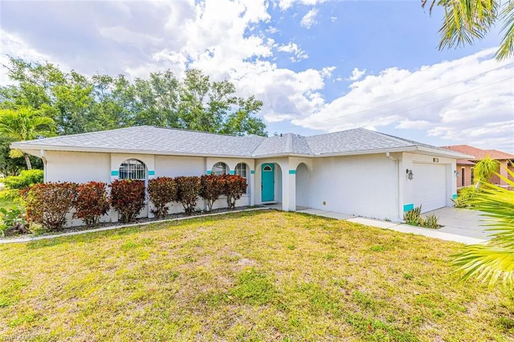 3418 15th PL, Cape Coral, FL 33904,224038996