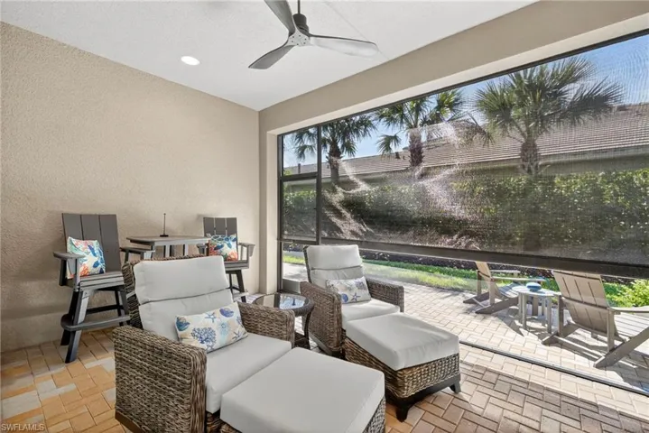 Storm Smart protection present here for your peace of mind! Plenty of room to enjoy a meal plus relaxation space to just chill or watch the football game!