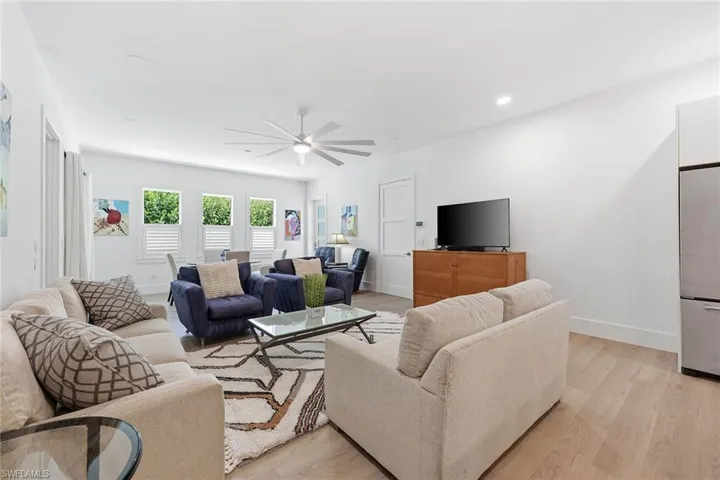 1232 Royal Palm Dr, Naples, Florida 34103