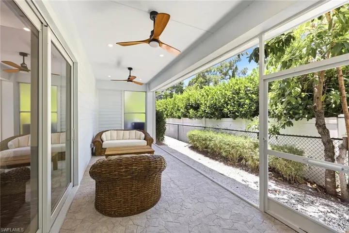 1232 Royal Palm Dr, Naples, Florida 34103