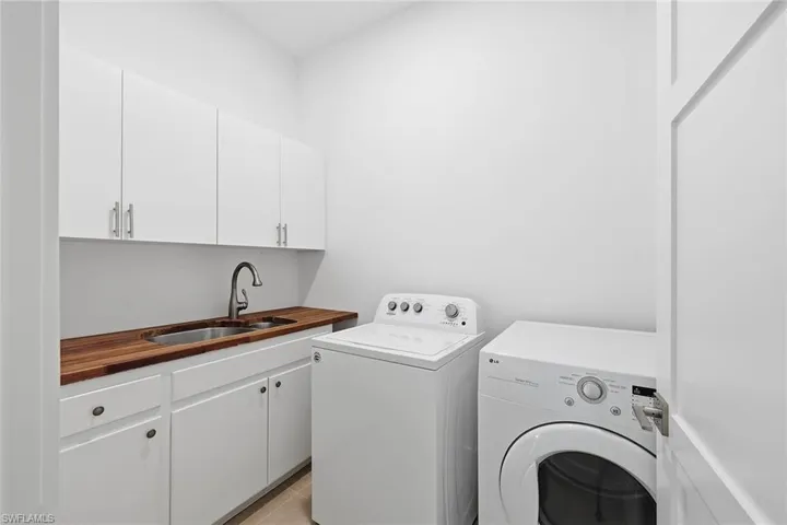 1232 Royal Palm Dr, Naples, Florida 34103