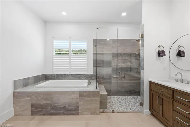 1232 Royal Palm Dr, Naples, Florida 34103