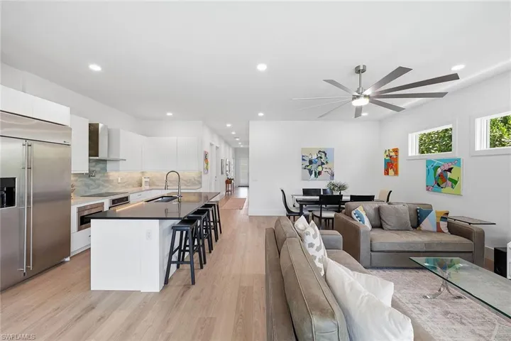 1232 Royal Palm Dr, Naples, Florida 34103
