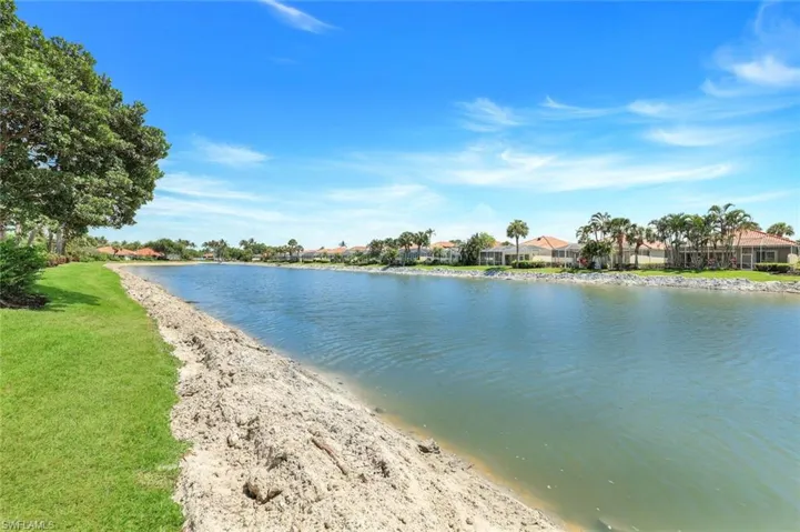 3128  Andorra  CT, Naples, FL 34109