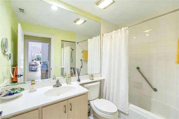 3128  Andorra  CT, Naples, FL 34109