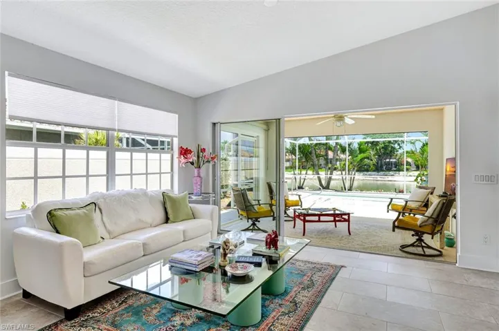 3128  Andorra  CT, Naples, FL 34109
