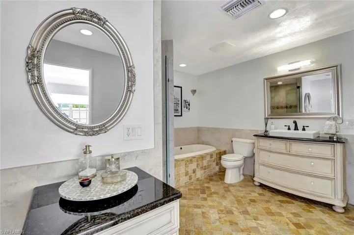 3128  Andorra  CT, Naples, FL 34109