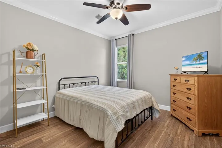 Guest Bed with Crown Molding