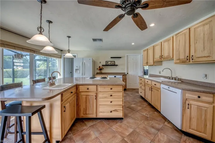 4180  Prestwick  CT, North Fort Myers, FL 33903