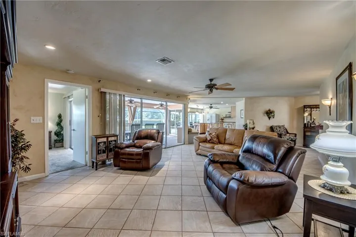 4180  Prestwick  CT, North Fort Myers, FL 33903
