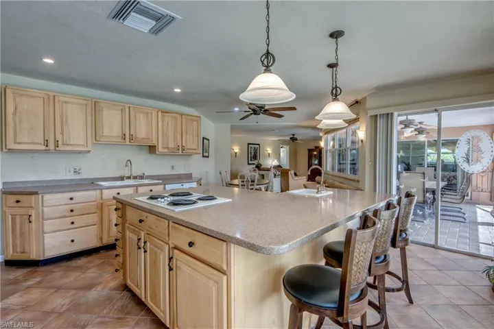 4180  Prestwick  CT, North Fort Myers, FL 33903