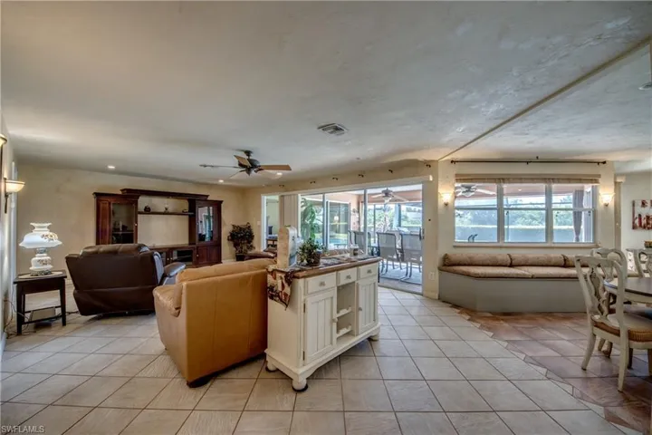 4180  Prestwick  CT, North Fort Myers, FL 33903