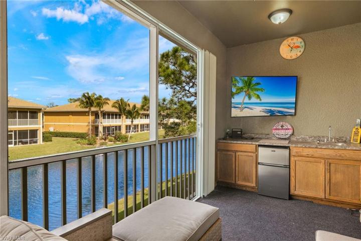 1064 Winding Pines CIR # 205, CAPE CORAL FL 33909