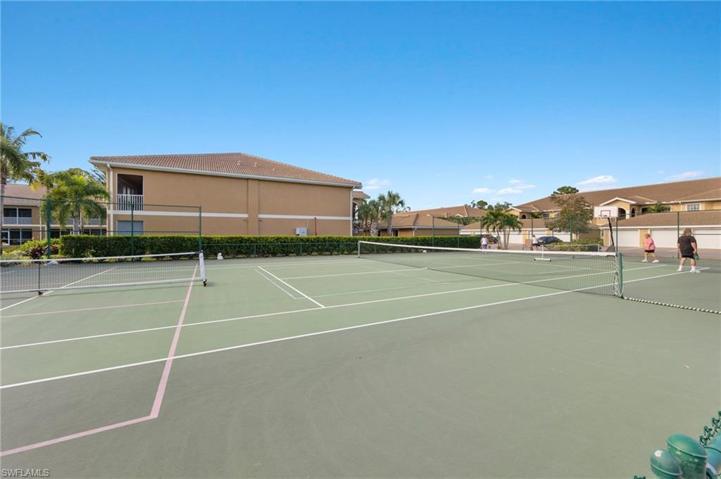 1064 Winding Pines CIR # 205, CAPE CORAL FL 33909