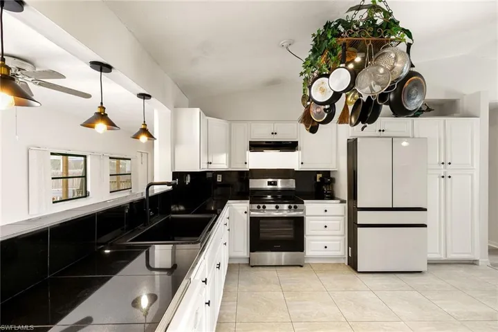 10901  Tangelo  TER, Bonita Springs, FL 34135