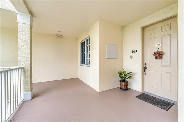 20011 Sanibel View Cir 203, Fort Myers, Florida 33908
