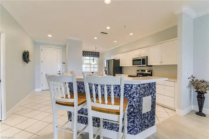 20011 Sanibel View Cir 203, Fort Myers, Florida 33908