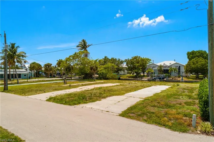 24533 Dolphin St, Bonita Springs, Florida 34134