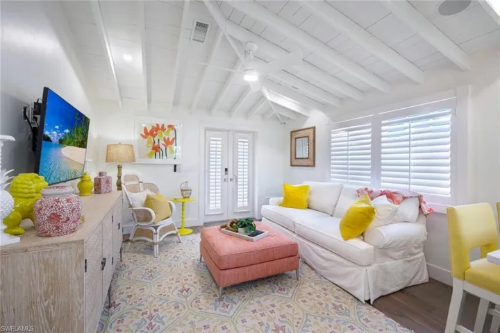 Guest House - Living Area