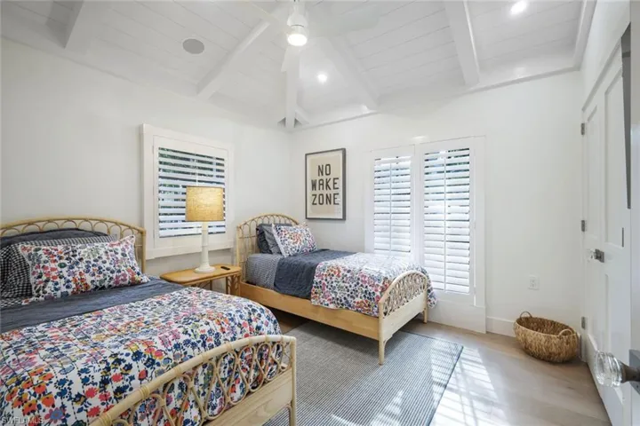 Main House Guest Room - Twins