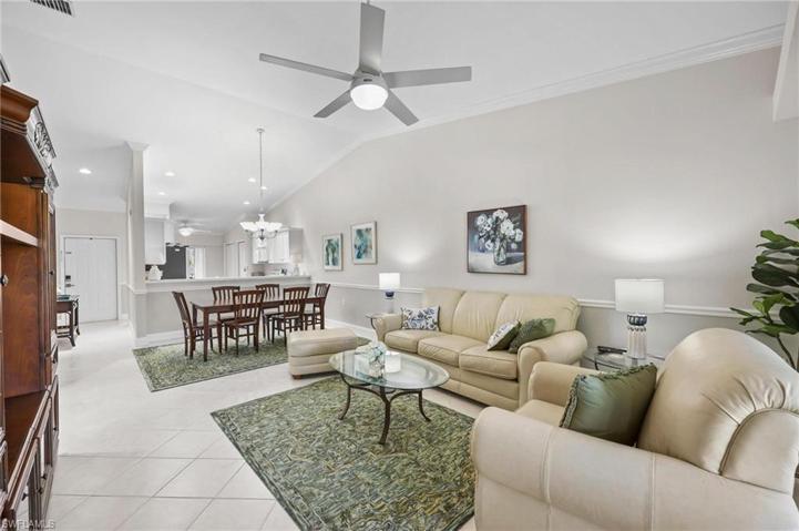 3715 Buttonwood WAY # 1725, NAPLES FL 34112