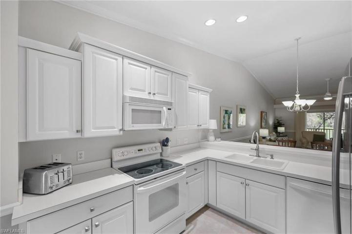 3715 Buttonwood WAY # 1725, NAPLES FL 34112