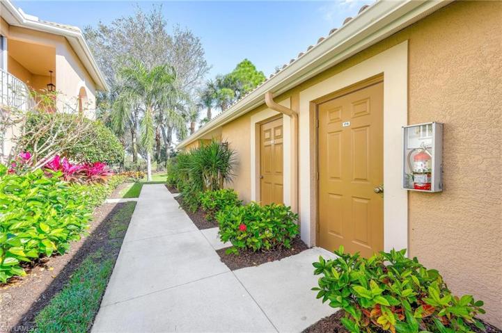 3715 Buttonwood WAY # 1725, NAPLES FL 34112