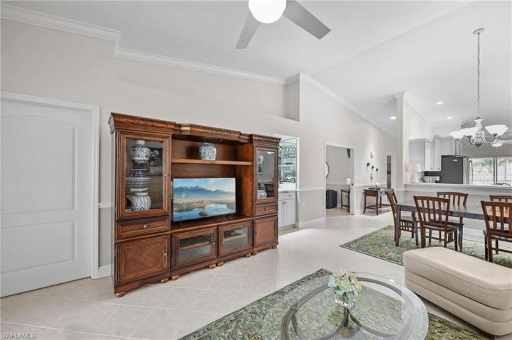 3715 Buttonwood WAY # 1725, NAPLES FL 34112