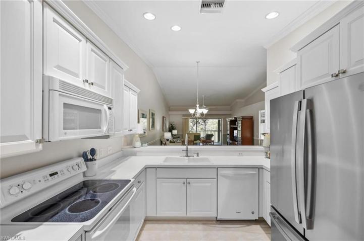 3715 Buttonwood WAY # 1725, NAPLES FL 34112