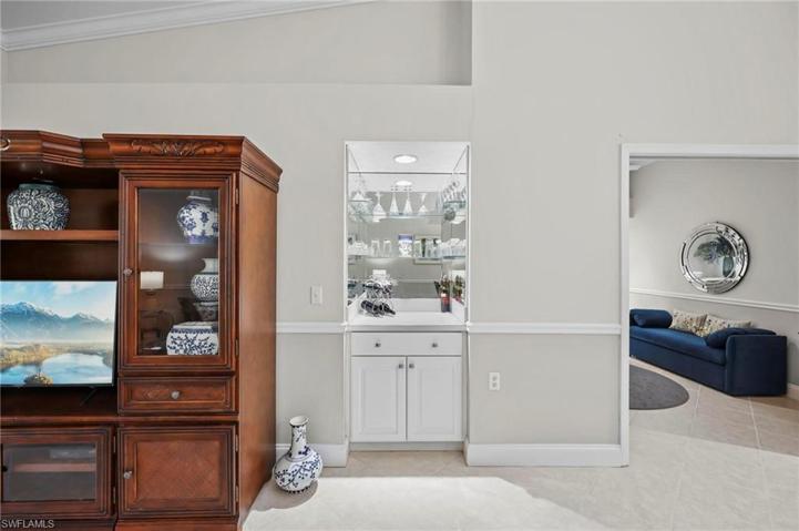 3715 Buttonwood WAY # 1725, NAPLES FL 34112