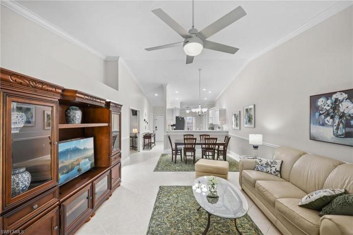 3715 Buttonwood WAY # 1725, NAPLES FL 34112