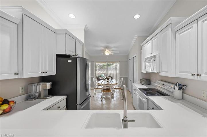 3715 Buttonwood WAY # 1725, NAPLES FL 34112