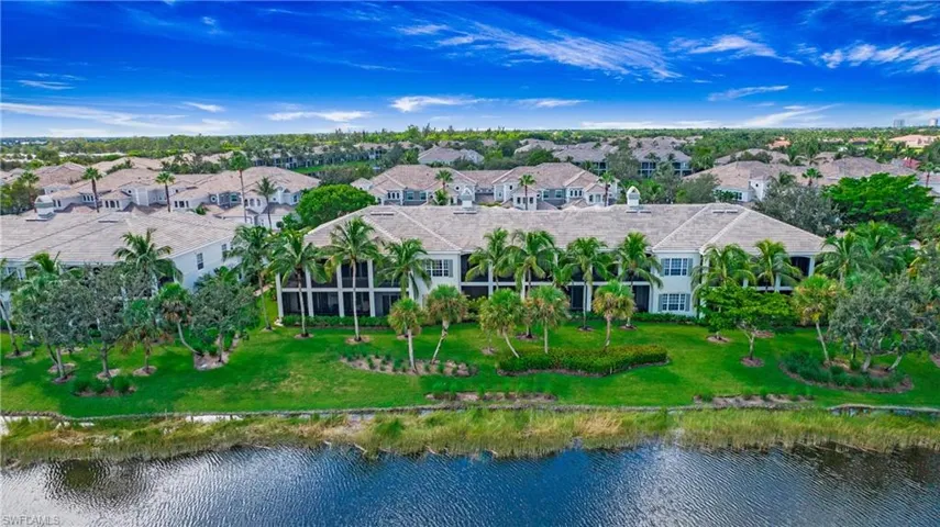 9239 Tesoro Ln 3-203, Naples, Florida 34114