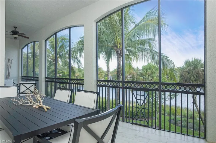 9239 Tesoro Ln 3-203, Naples, Florida 34114