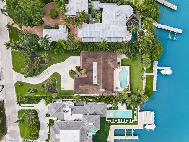 3695 Gordon Dr, Naples, Florida 34102