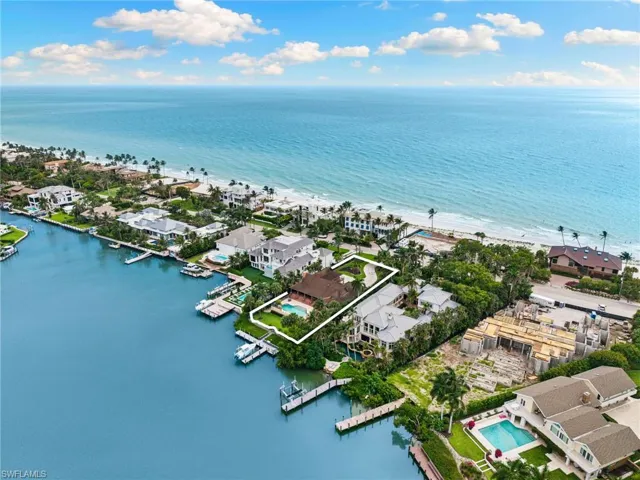 3695 Gordon Dr, Naples, Florida 34102