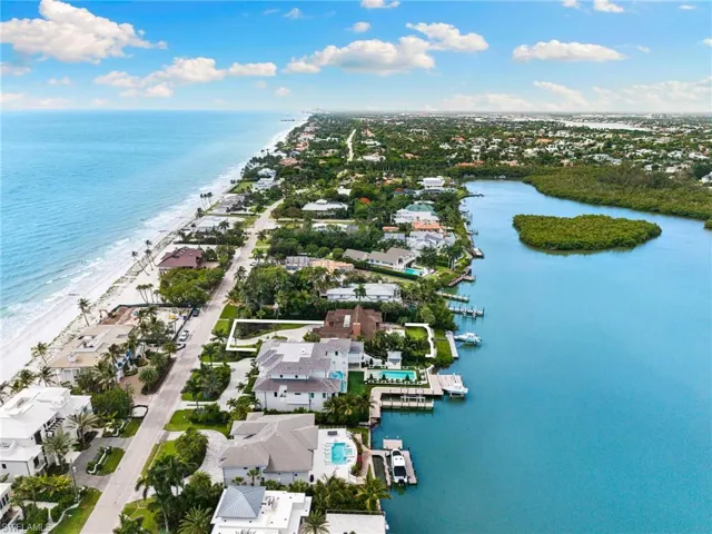 3695 Gordon Dr, Naples, Florida 34102