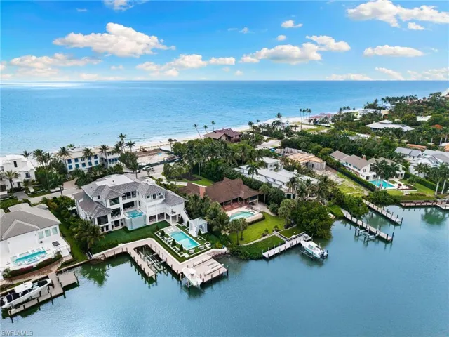 3695 Gordon Dr, Naples, Florida 34102