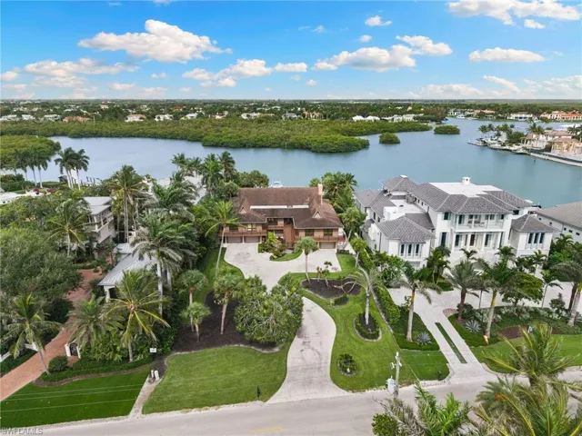 3695 Gordon Dr, Naples, Florida 34102