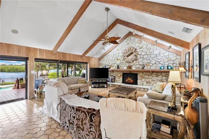 3695 Gordon Dr, Naples, Florida 34102