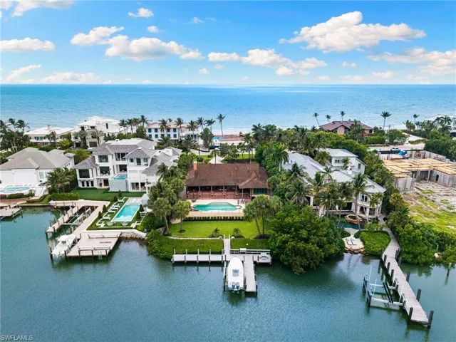 3695 Gordon Dr, Naples, Florida 34102