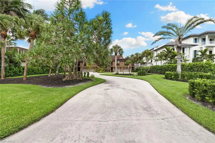 3695 Gordon Dr, Naples, Florida 34102