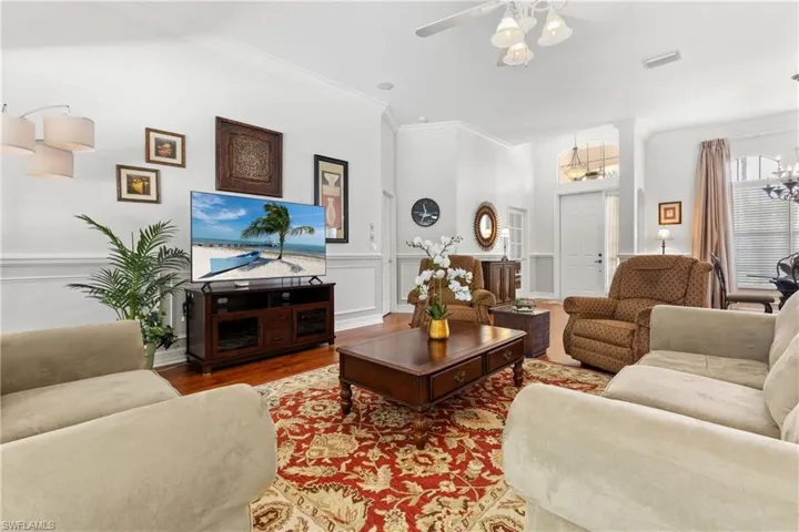 Living Room/Foyer/Den.